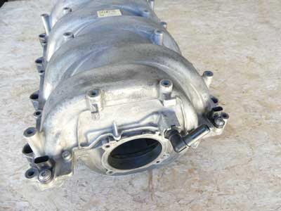 Mercedes Engine Intake Manifold A2731400701 CL550 CLK550 CLS550 E550 GL550 ML550 S550 SL5503